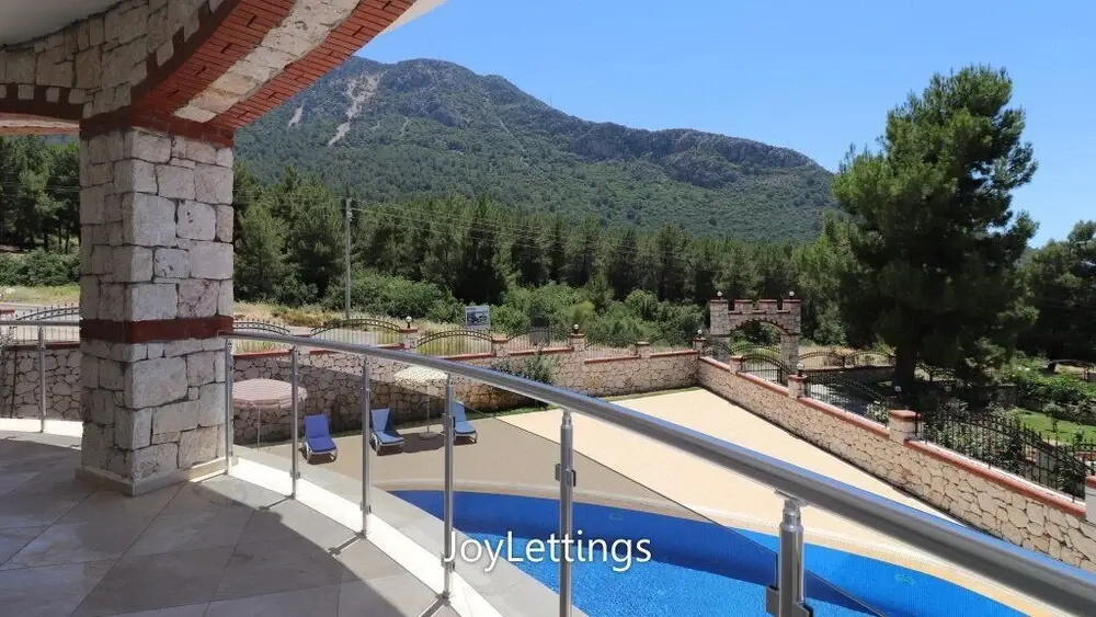Villa NKL1 by JoyLettings