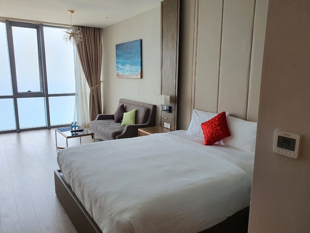 Отель Handy Panorama Nha Trang Condotel в Нячанге