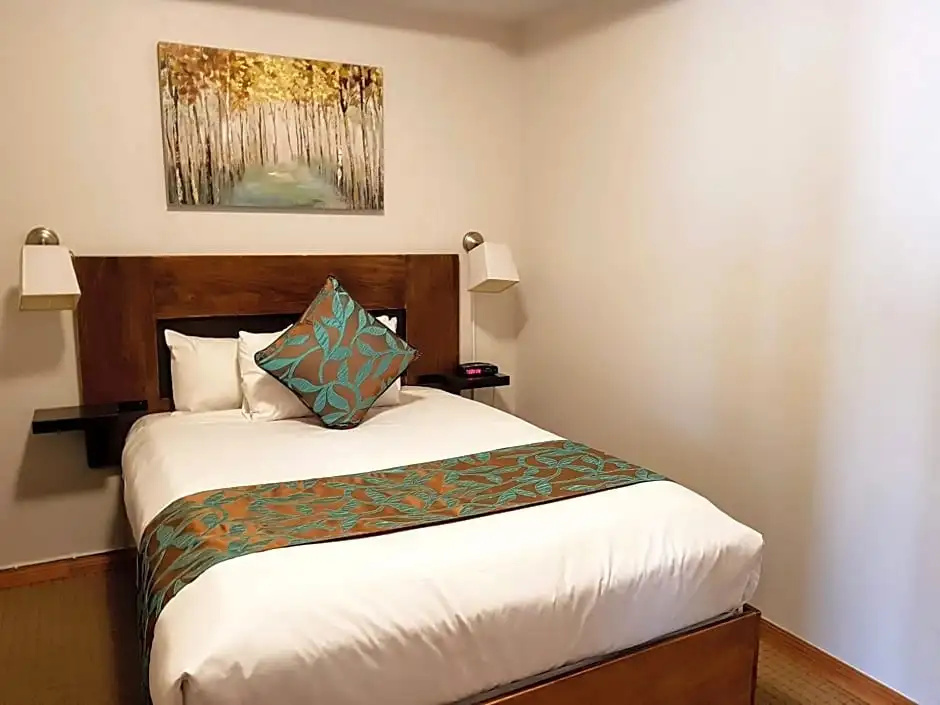 2 Bedrooms Suite with balcony