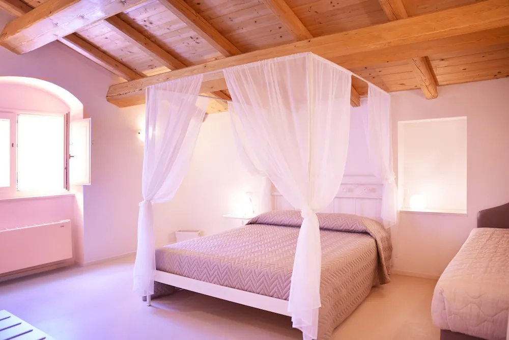 1 Bedroom Comfort room