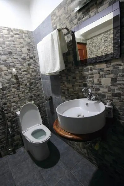 Deluxe Double room (full double bed)