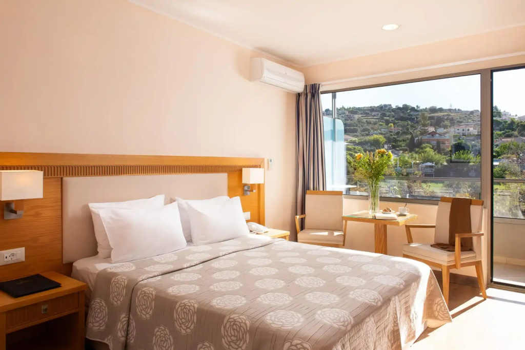 Single room with land view