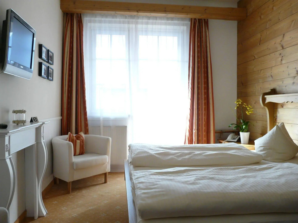 Hotel Roter Hahn - Bed & Breakfast - Général
