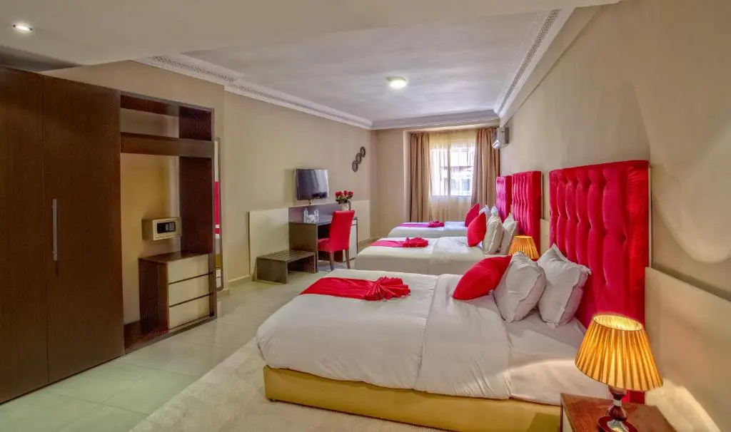Standard Triple room