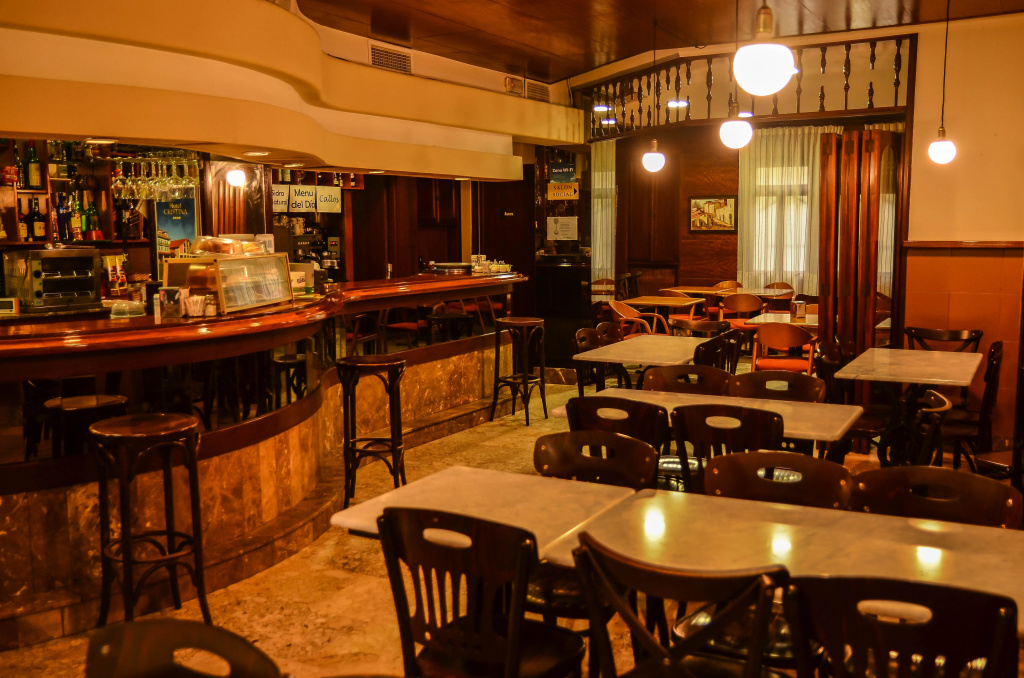 Food & Beverage
