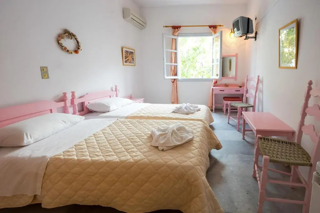 Economy Double room (full double bed)