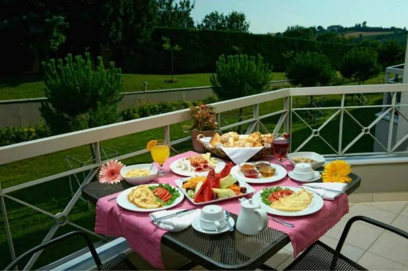 Standard Double room with balcony and with garden view (twin beds)