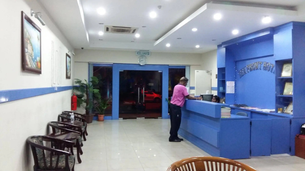 Lobby & Reception