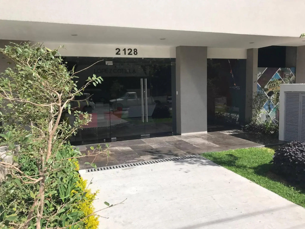 Beautiful Apartment Furnished - Great Location - Swimming Pool Gym Wifiaa