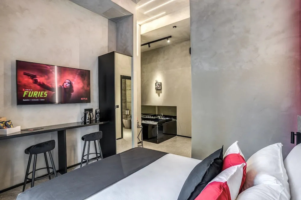 Suite with balcony