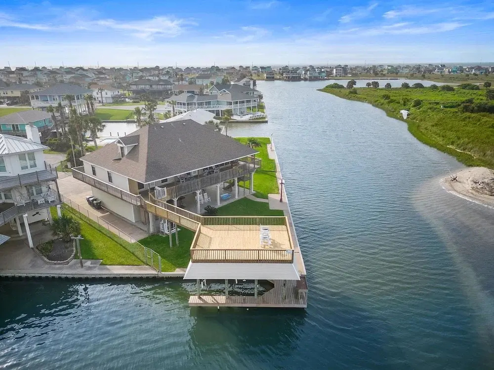 Bay Vista by Ryson Vacation Rentals