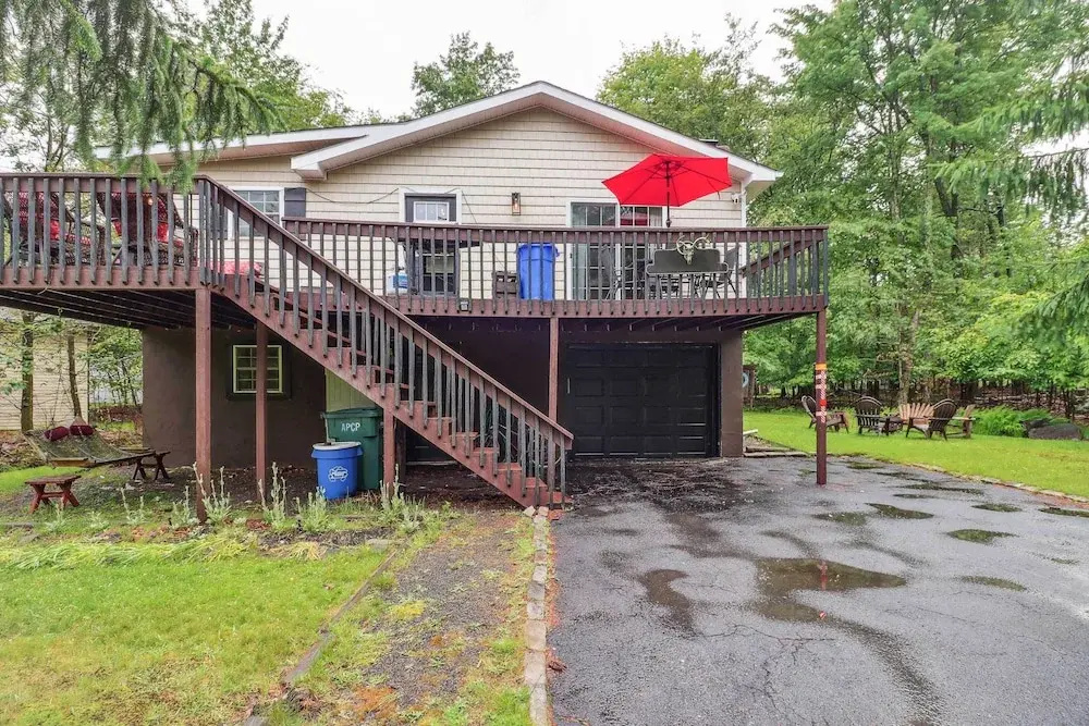 Tobyhanna Home w/ Fire Pits - 9 Mi to Kalahari!
