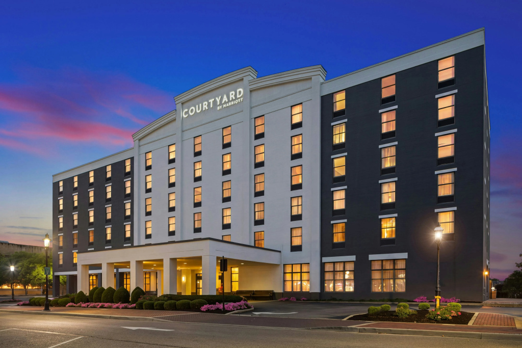 Courtyard by Marriott Hamilton