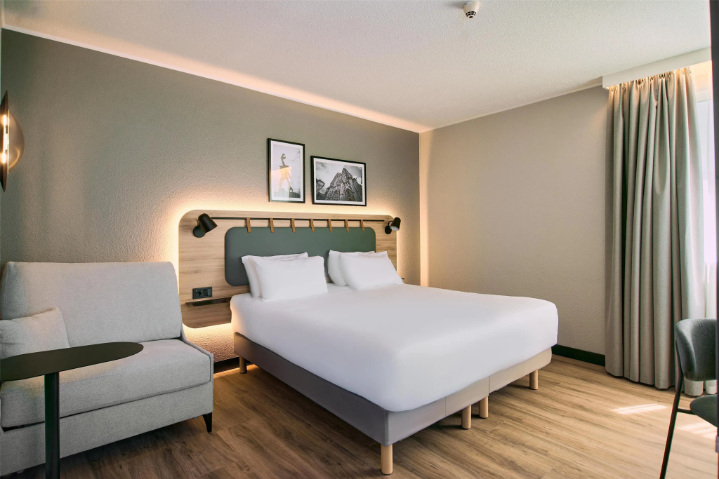 Superior Double room (full double bed) (king size bed)