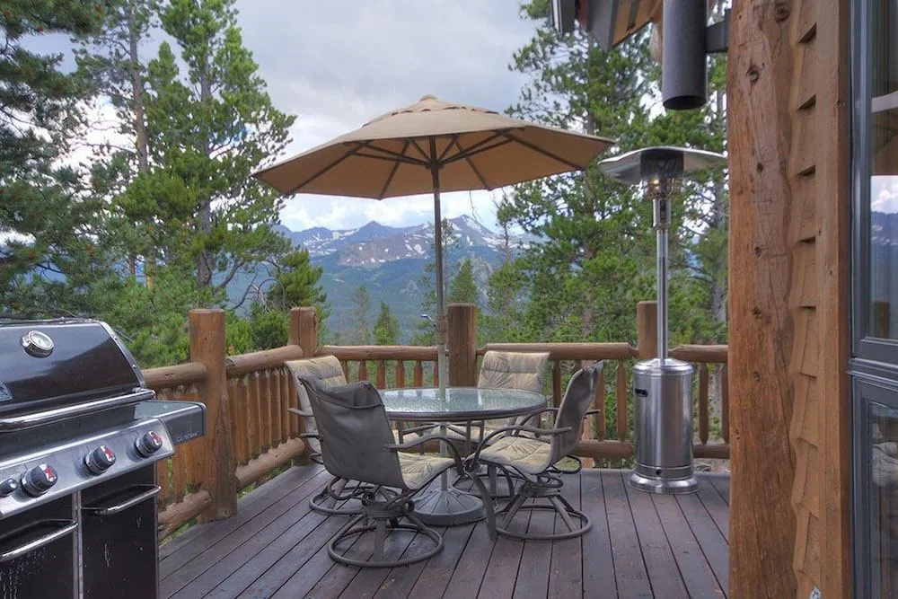 Dunkin Hill Lodge - Private Home by RedAwning
