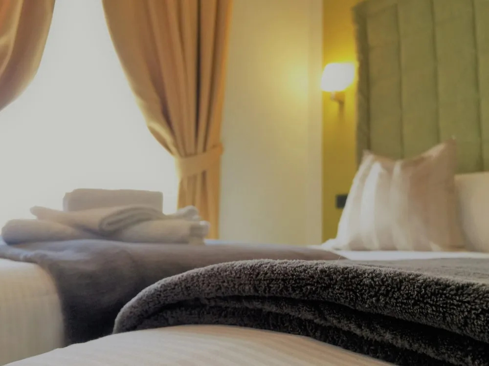 Standard Double room with balcony (full double bed)