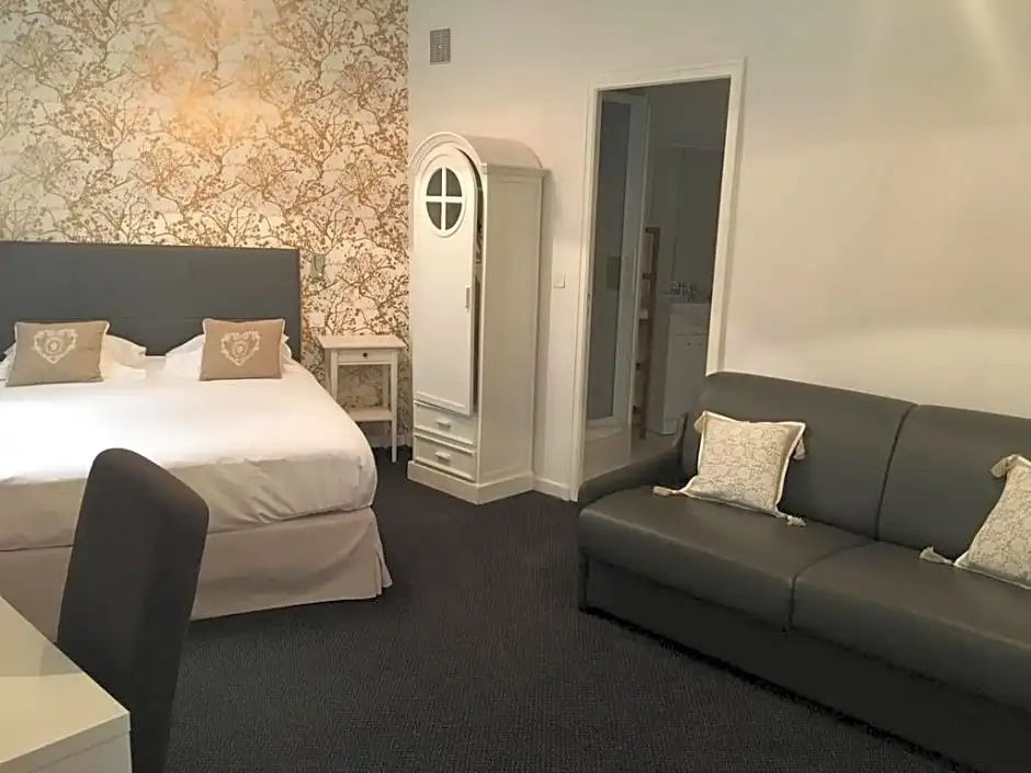 Superior Double room (full double bed)