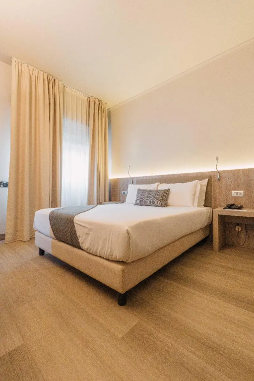 Superior Double room (full double bed)