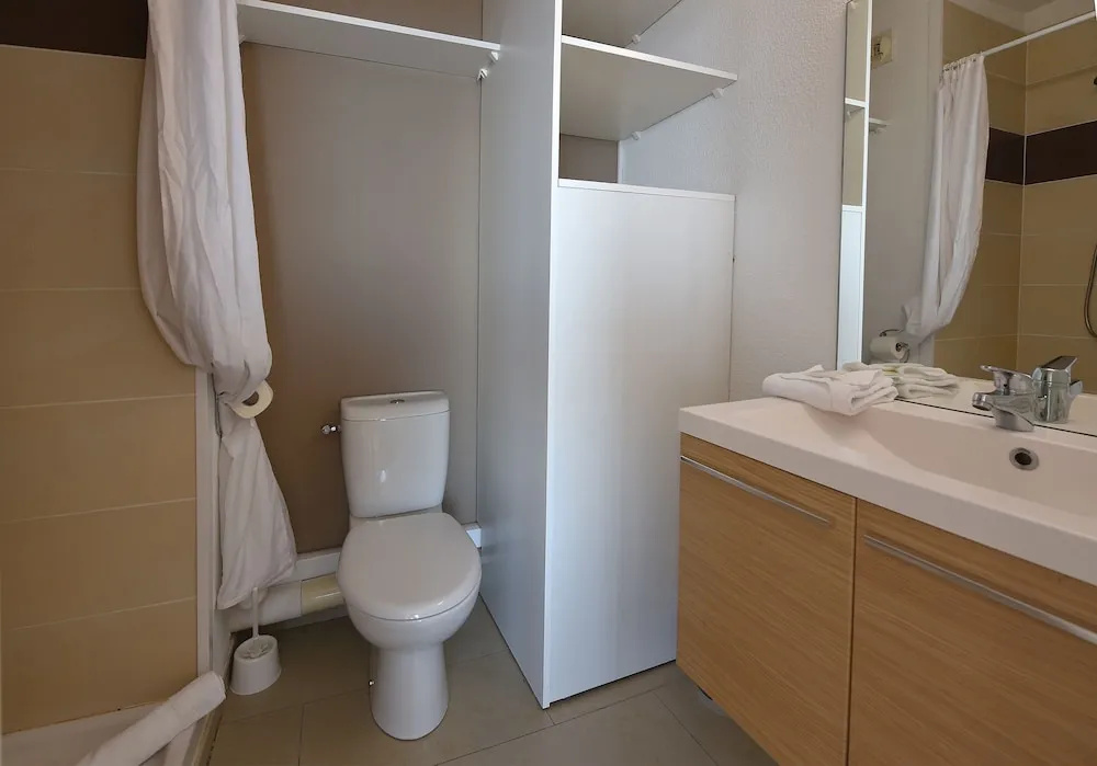 Double Studio with balcony and with sea view (full double bed)