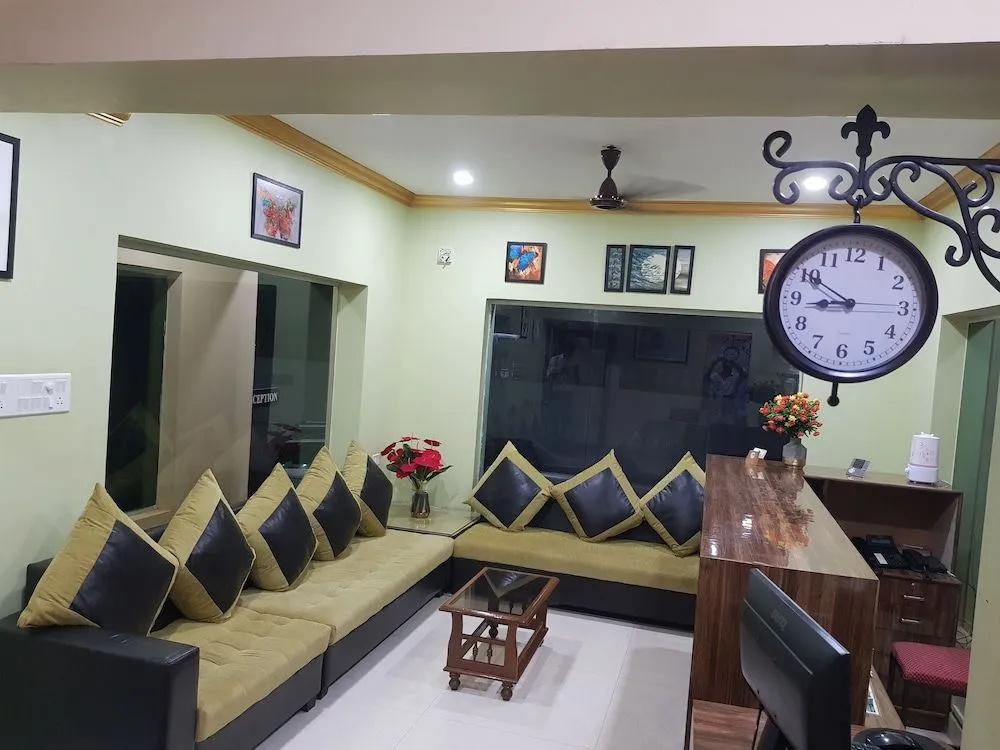 Krish Holiday Inn Baga - Général
