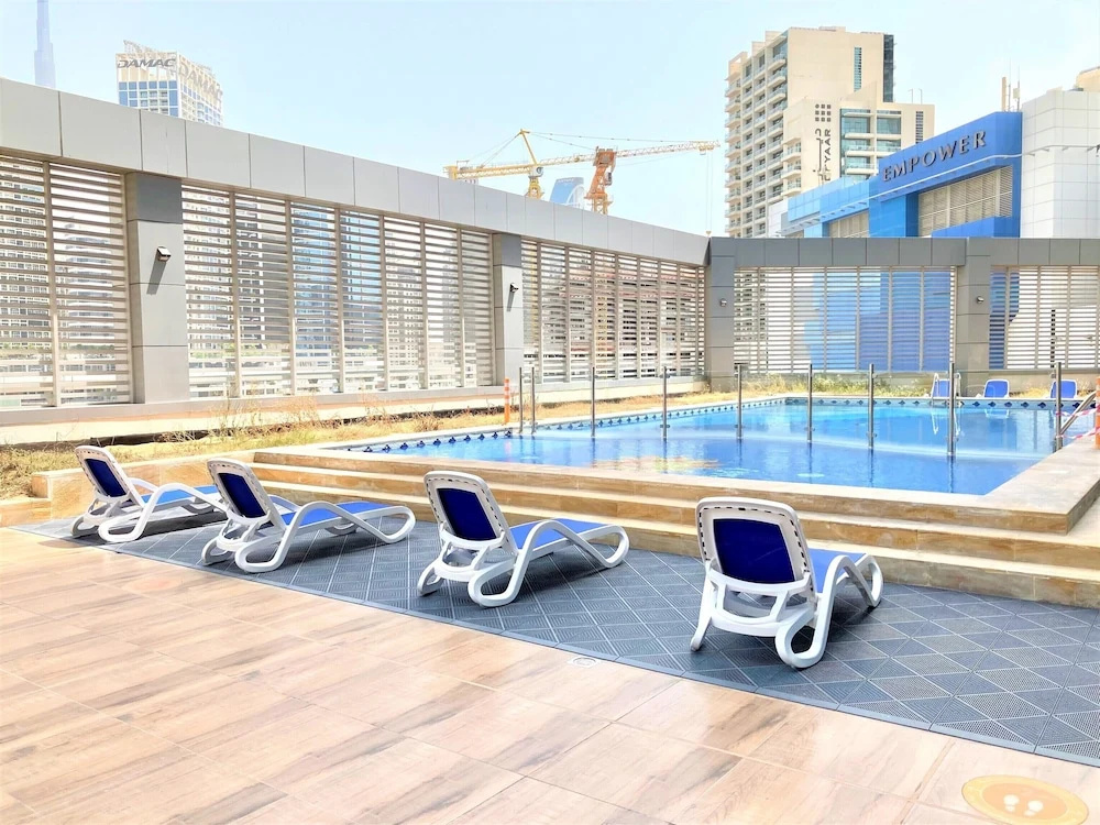 Stunning 1bedroom With Balcony in Business Bay