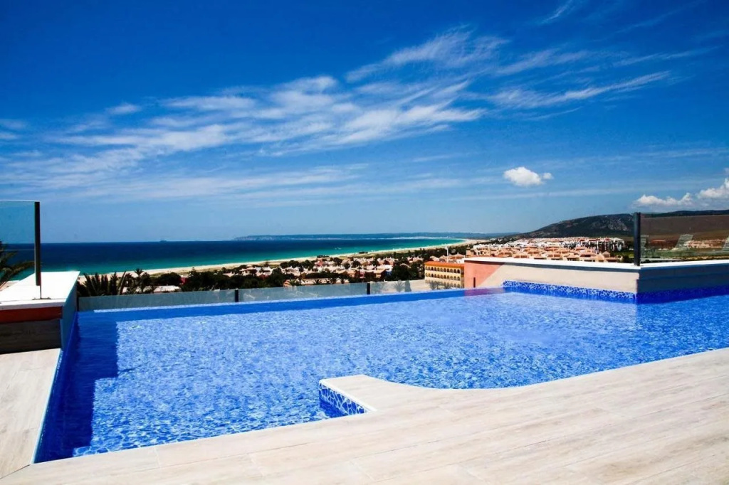 Beach & Waterfront