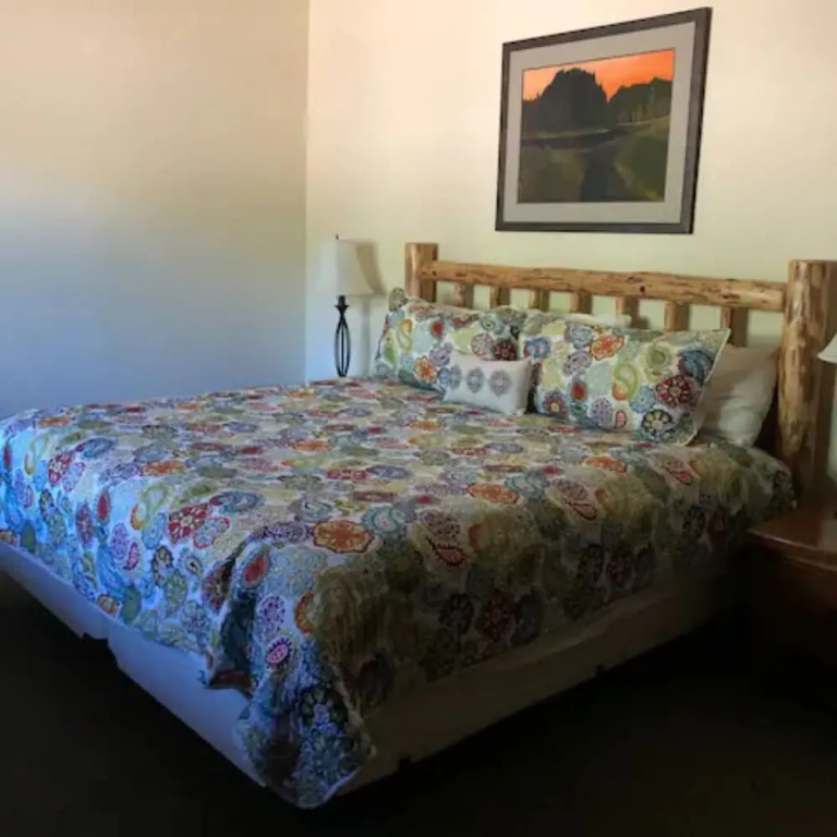 Standard Double room with mountain view (full double bed)