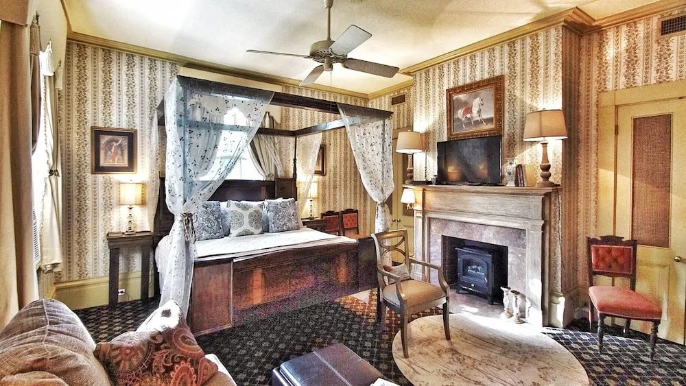 Premium Double room with balcony (full double bed)
