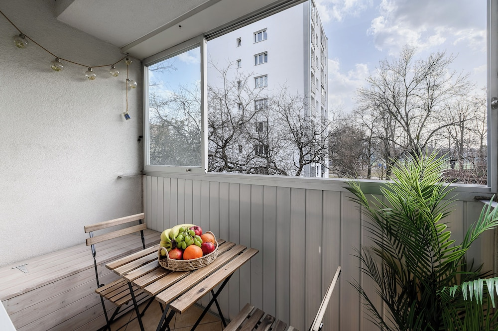 Lumina apart with balcony in Warsaw
