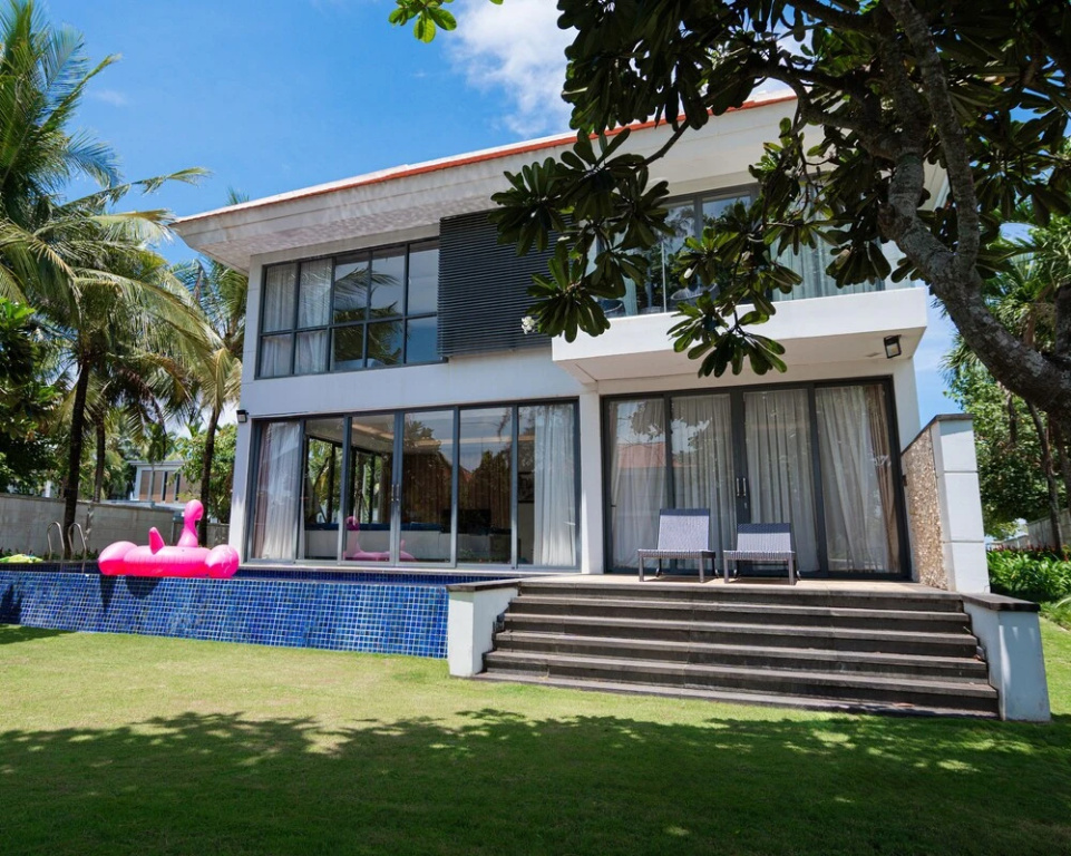 Ocean Luxury Villas By Emblemsea in Da Nang