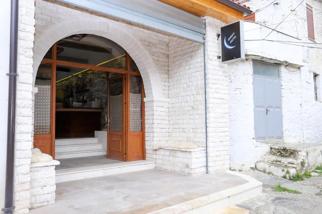 Hanna's Hostel