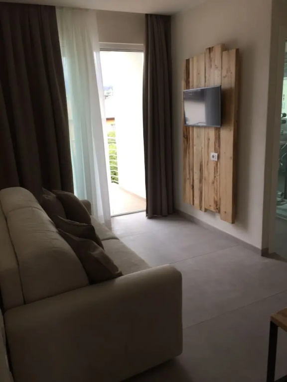 2 Bedrooms Deluxe Quadruple room with balcony