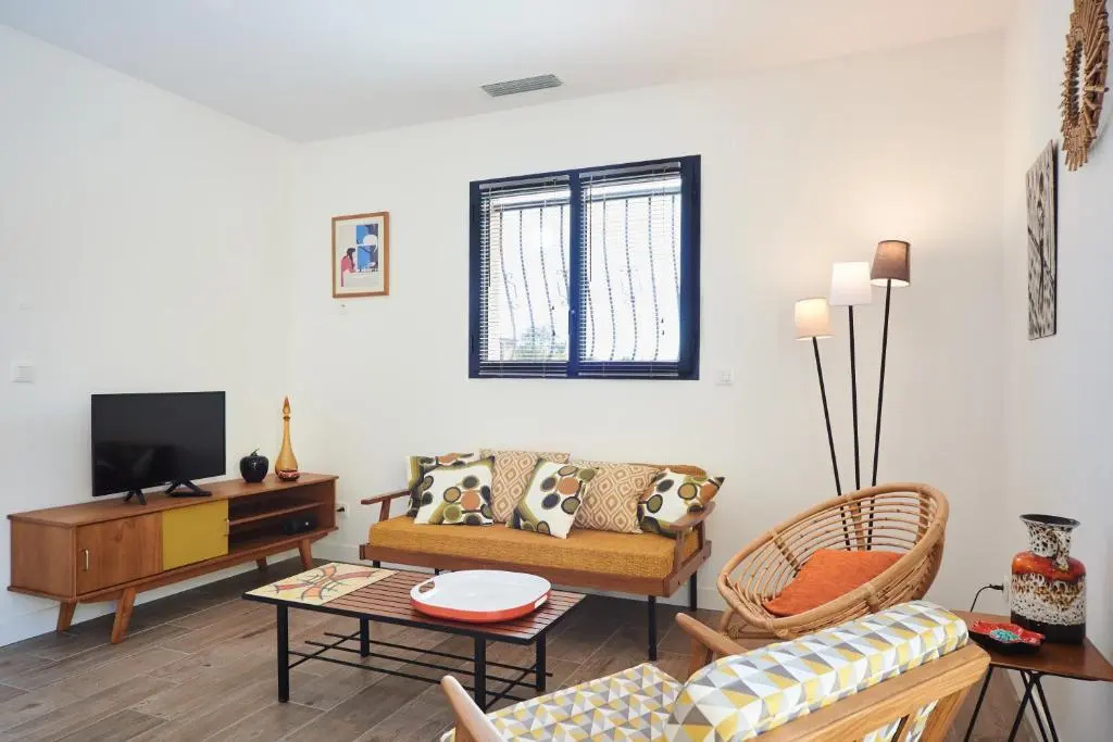 Deluxe Apartment