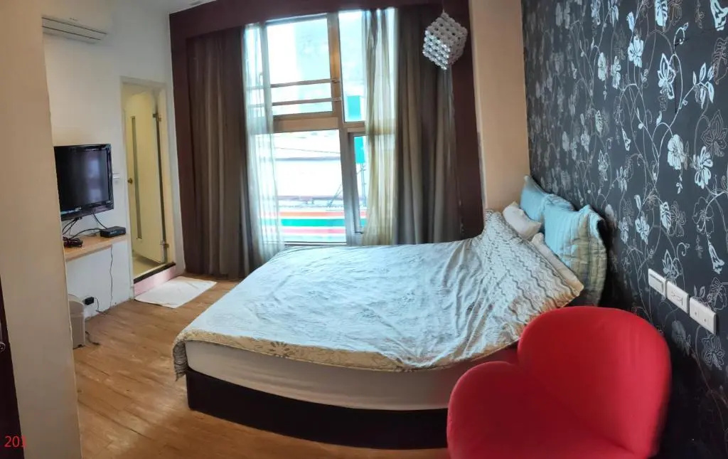 Economy room