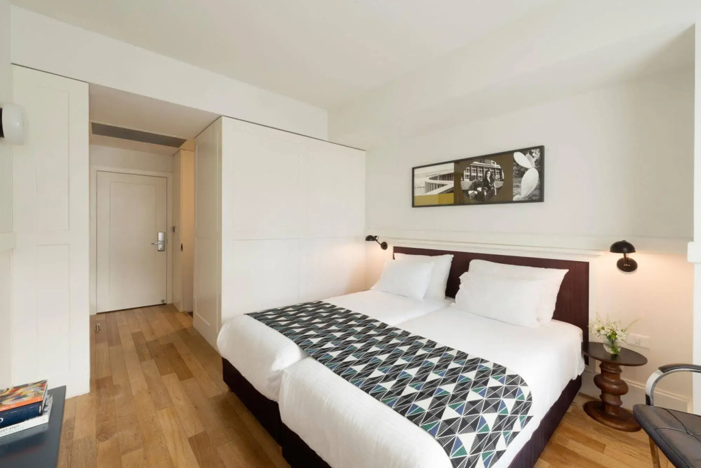 Lily & Bloom Hotel — фото