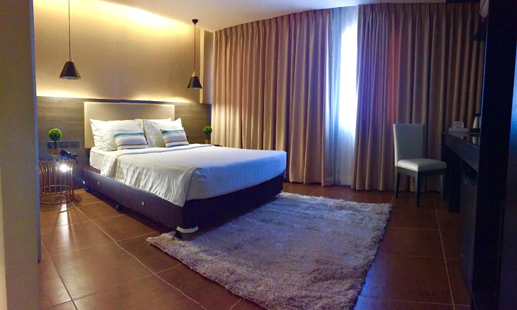 Premier room
