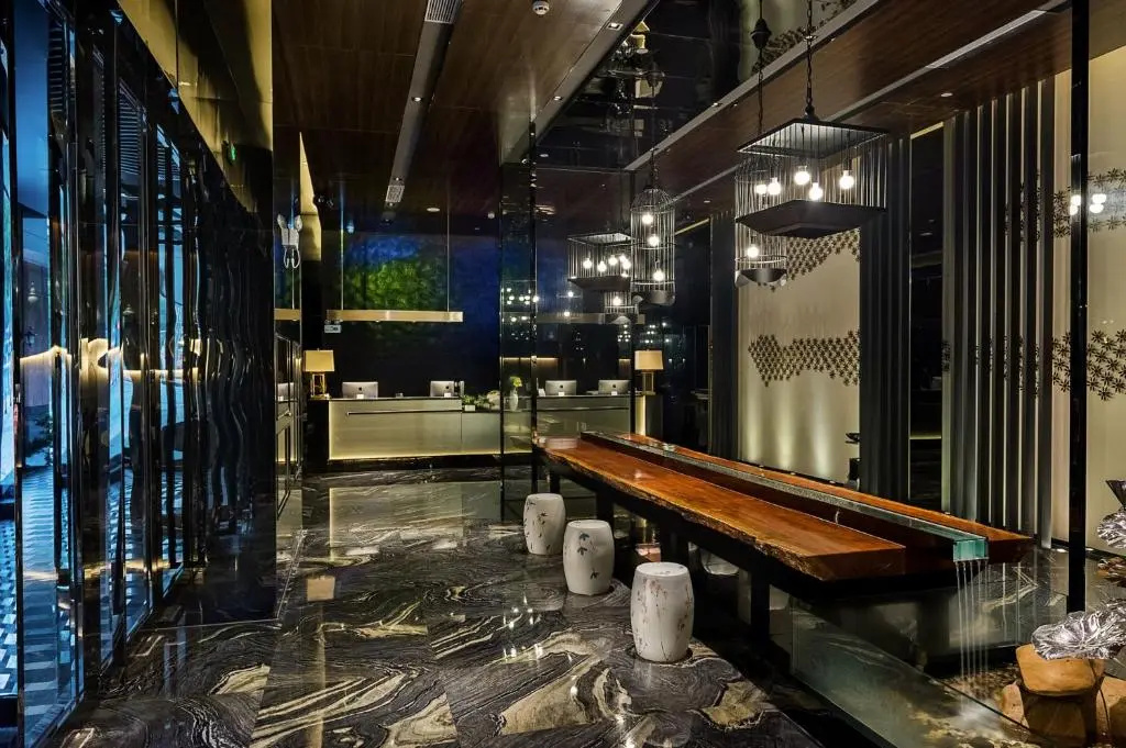 Food & Beverage