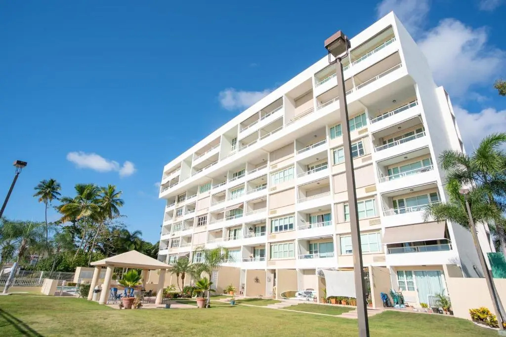 Beachfront Penthouse with Ocean and Sunset Views at Pelican Reef #703