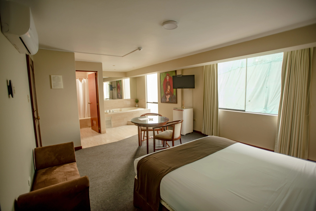 Hotel Park Suites — 3