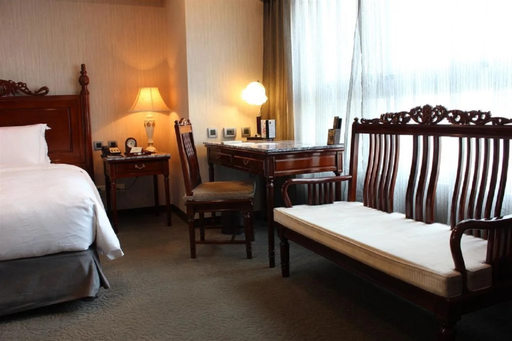 Royal Seasons Hotel Taichung Zhongkang - фото 3
