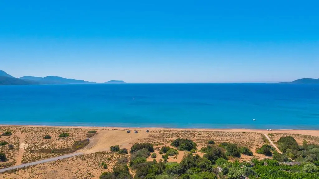 Beach & Waterfront
