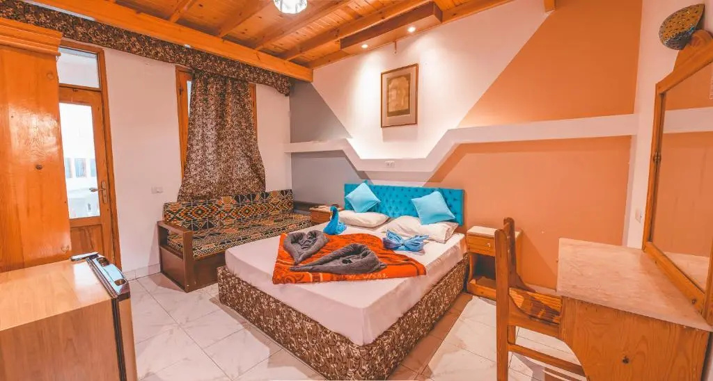 Standard Double room with sea view (full double bed)
