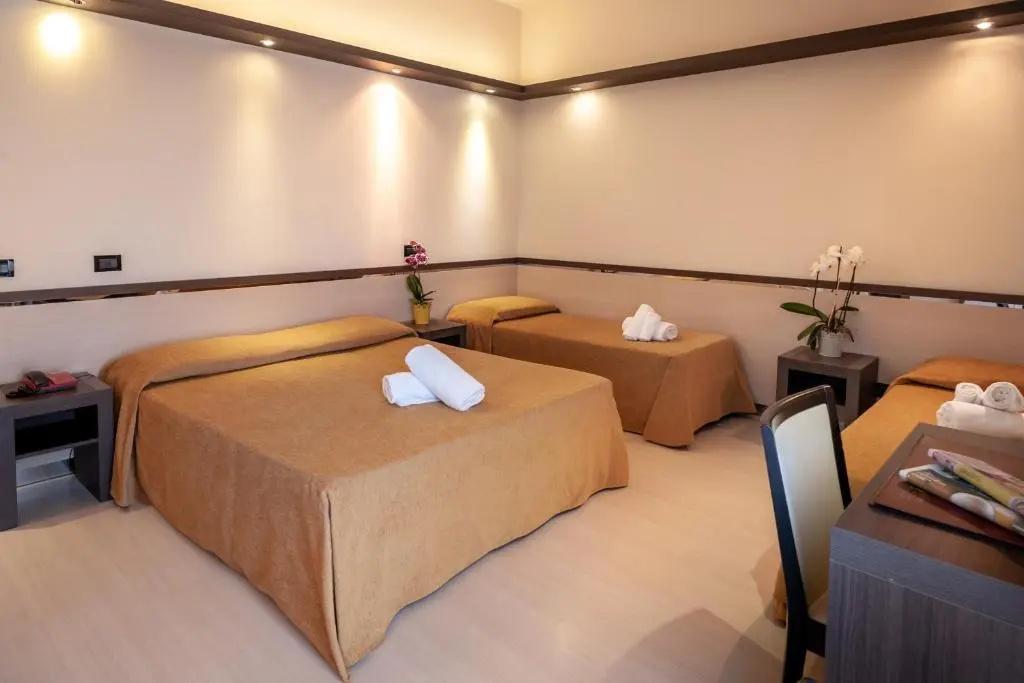 Hotel Mondial - Chambres