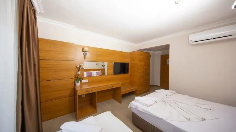 Elit Life Hotel — 3