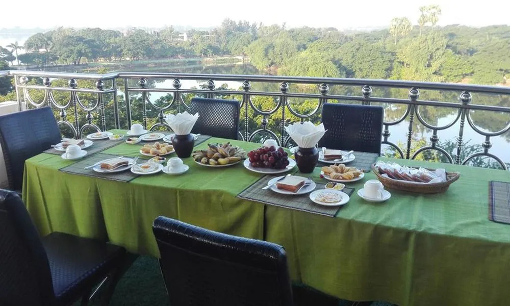 Mandalay Kandawgyi Inn - Général