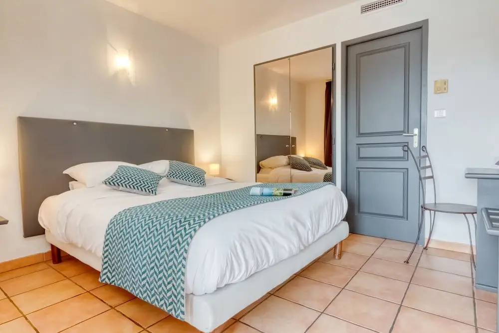 Logis Hotel Restaurant Les II Mas - Chambres
