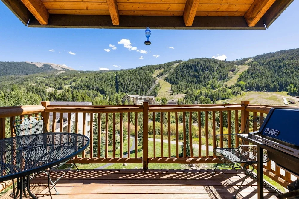 2674 Tenderfoot Lodge 2 Bedroom Condo by RedAwning