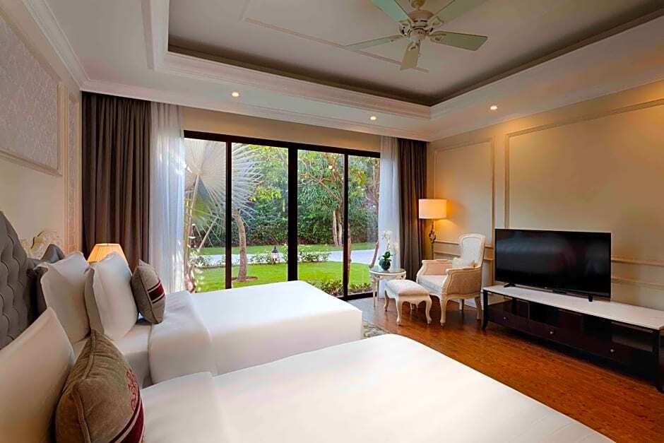 Nha Trang Marriott Resort & Spa, Hon Tre Island