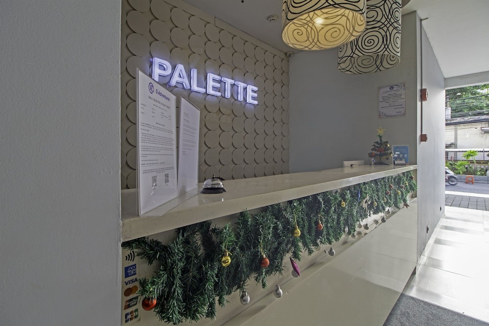 Palette Hotel near Padma — фото