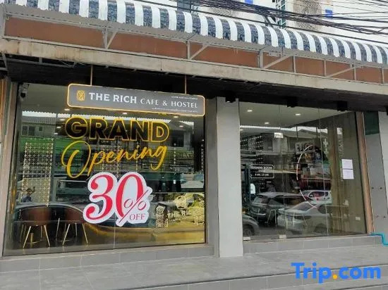 The Rich Cafe & Hostel
